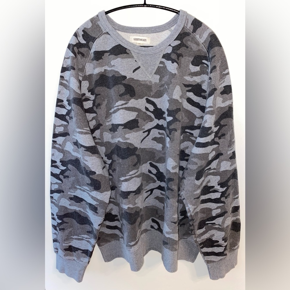 Women’s sweatshirt